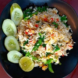 ข้าวผัดคะน้าปลาเค็ม