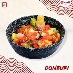 ข้าวหน้าปลาดิบรวมหั่นลูกเต๋า