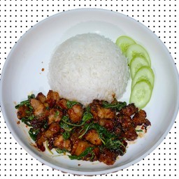 หมูกรอบใกล้ฉัน กะเพราหมูกรอบ คะน้าหมูกรอบ สายไหม 62