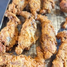 ไก่ทอดสมุนไพร ตลาดมารวย