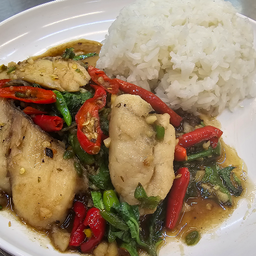 ข้าวกะเพราปลากระพง