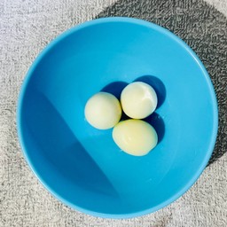 ไข่นกกระทา 3 ฟอง