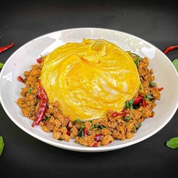 ข้าวกระเพราหมูสับไข่ข้น