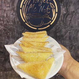 ขนมปังเนยน้ำตาล (ปังปิ้งเตาถ่านหน้านุ่มหอมอร่อย)