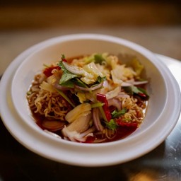 ยำมาม่า (ปลาร้า)  (Spicy instant noodle salad (pickled fish)