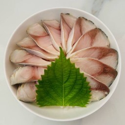 ข้าวหน้าซาบะดองครึ่งตัว