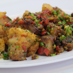 หมูกรอบคั่วพริกเกลือ