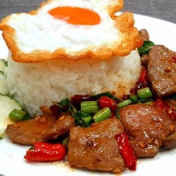 ข้าวกะเพราตับหมู