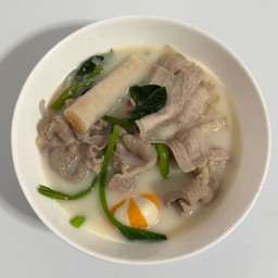 น้ำซุปกระดูกหมู(แถมน้ำจิ้ม)