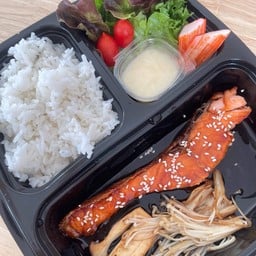 ข้าวแซลมอนย่างซอสเทริยากิ