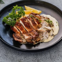 Pizza Grilled Three-Yellow Chicken with a Creamy Mushroom Sauce