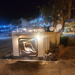 โรงแรม ลดาวัลย์
