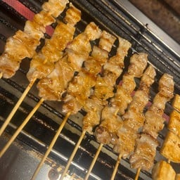 ปิ้งย่างหม่าล่าพิลึก (สนามหลังบ้าน)