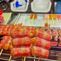 ไส้กรอกพันเบคอน