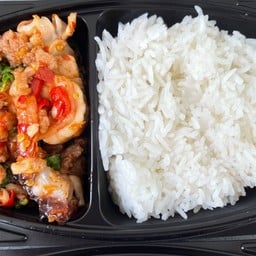 ข้าวผัดกะเพรากุ้ง