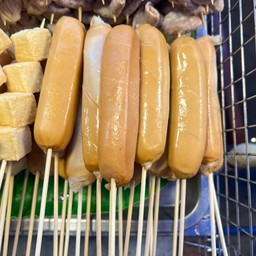 ไส้กรอกรมควันหนังกรอบ