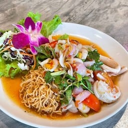 ยำมาม่าทะเล