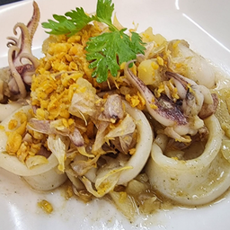 ปลาหมึกผัดกระเทียม