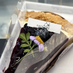 Blueberry tart