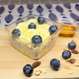 โอเวอร์ไนท์โอ๊ต โยเกิร์ต เจีย และผลไม้