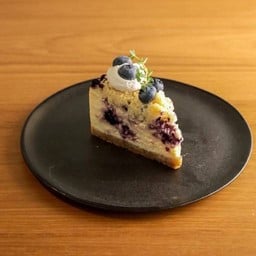 Blueberry Crumble Cheese cake