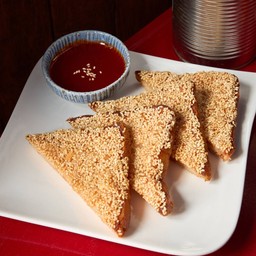 A1.ขนมปังหน้ากุ้ง (4 ชิ้น)