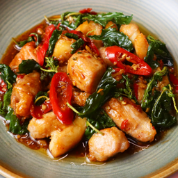 หมูน้ำปลากะเพรากรอบ (กับข้าว)