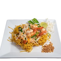 ผัดไทหมี่กรอบ ทะเลรวม