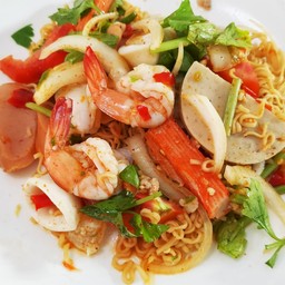 ยำมาม่ารวมมิตร