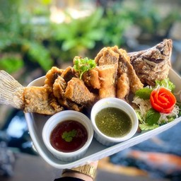 ปลากะพงทอดซอสมะขาม