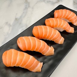 เซ็ทซูชิแซลมอนสด  5 ชิ้น