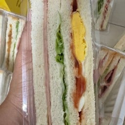 แซนวิซบ้านๆร้านน้องนุ้ยกับแกงใต้ครัวคุณจ๋า(ฅนคอน)