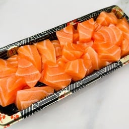 แซลมอนเนื้อล้วนหั่นเต๋า 250 กรัม