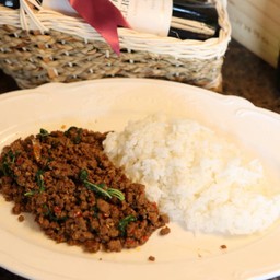 ข้าวกะเพราเนื้อ วากิว 200g