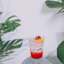 สตอเบอร์รี่โซดา