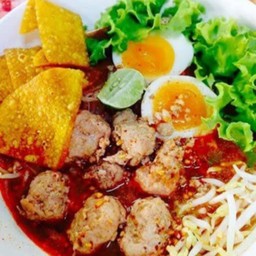 ก๋วยเตี๋ยวต้มยำหมูเด้ง