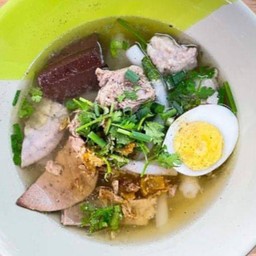 ก๊วนจี๊บหมูทรงเครื่องน้ำใส