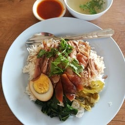ร้านข้าวขาหมู หนองบัว