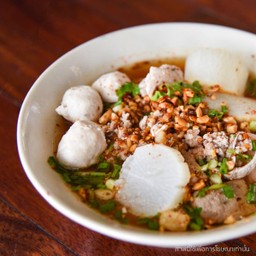 ก๋วยเตี๋ยวต้มยำ (เนื้อ)
