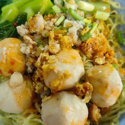 เส้นเล็กแห้ง ลูกชิ้นหมู