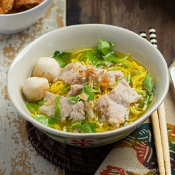ก๋วยเตี๋ยวต้มยำ (หมู)