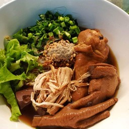 ก๋วยเตี๋ยวไก่ตุ๋นรวม