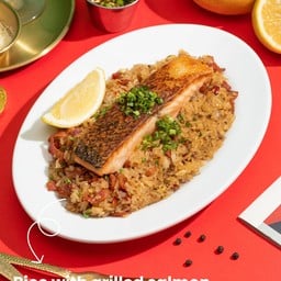 Rice with grilled salmon