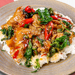 ข้าวหมูนุ่มกะเพรากรอบ