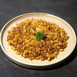 ผัดมักกะโรนีหมูสับซอสดำ