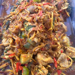 ผัดเผ็ด เนื้อ