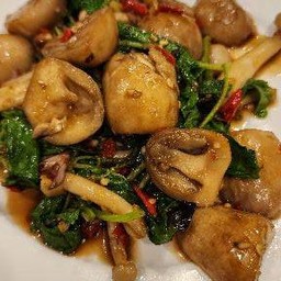 กระเพราเห็ด