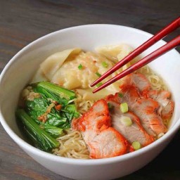 ชายสี่บะหมี่เกี๊ยว สาขา ทรายทอง1/2