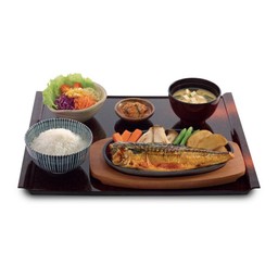 เซตปลาซาบะย่างซีอิ๊วกระทะร้อน