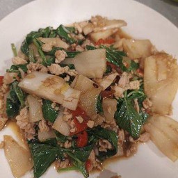 หน่อไม้ผัดไก่พริกกระเทียม